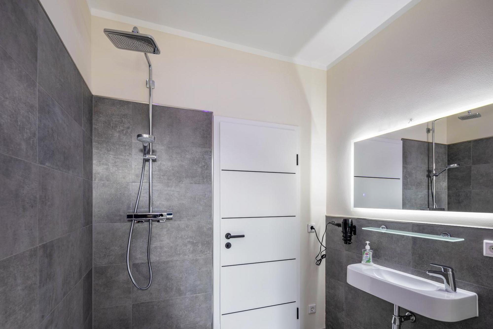 Appartement Residenz Unter Der Birke - Esche à Eisenach Extérieur photo
